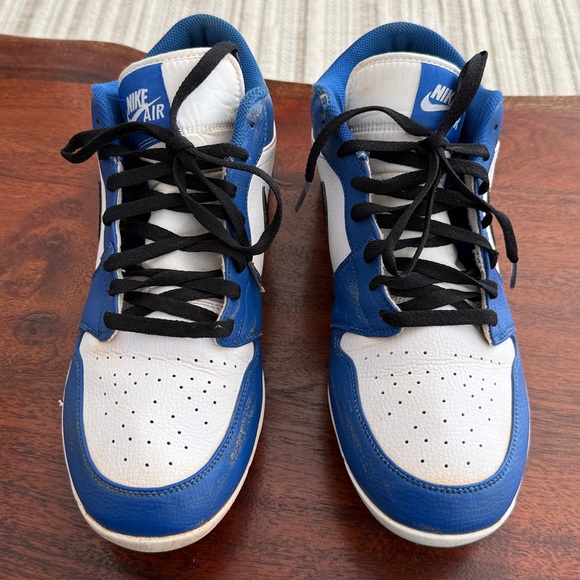 Nike Air Jordan Royal Blue and White Cleats - Picture 4 of 6